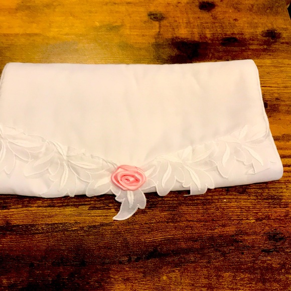 None Handbags - Pretty Jewelry Roll NWOT For your Jewelry
